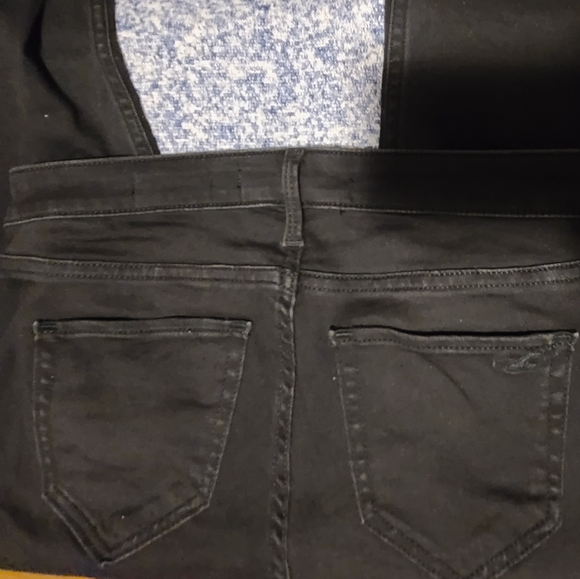 Hollister Low Rise Jean Leggings Advanced Stretch. Black. 5 Short or W27, L26. - Picture 3 of 6